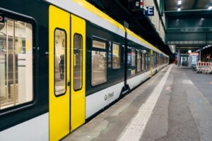 תשתיות רכבת ותחבורה ציבורית: המפתח לשווי הנכס